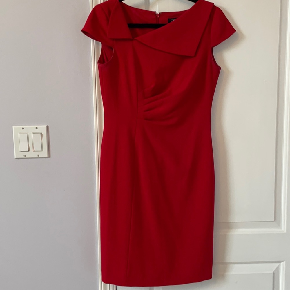 Tahari Dress size 6